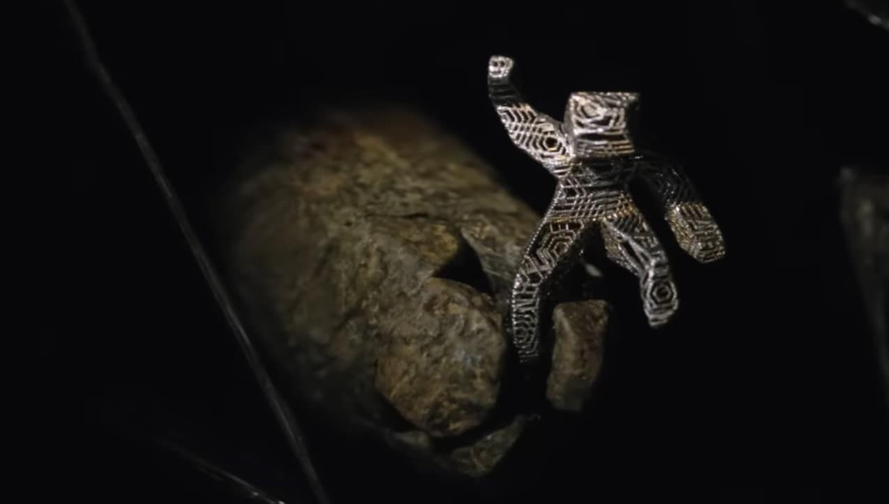 멸망의 위기, 아스트로파지의 습격 멸망의 위기, 아스트로파지의 습격