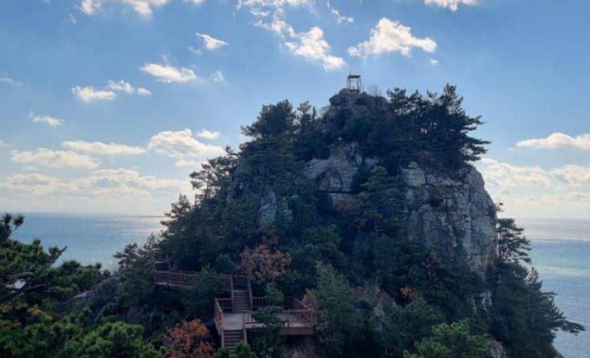 거제 우제봉 전망대: 해금강 절경과 숨겨진 명소 완벽 가이드 3 우제봉 전망대 탐방 코스: 숨겨진 보석 찾기