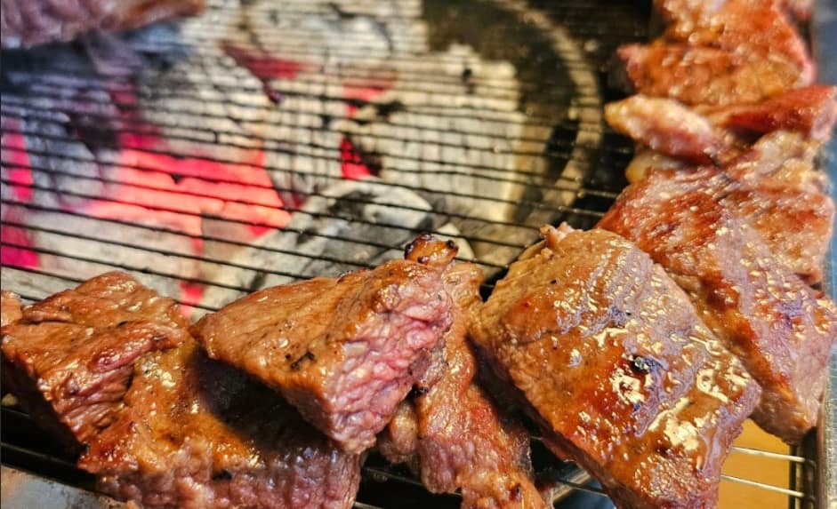 박세리 추천 포천 이동갈비: 11cm 이동갈비의 특별함과 생갈비 그릴링 서비스와 최상의 맛 경험 3 포천 이동갈비 맛집 방문 전 알아두면 좋은 정보